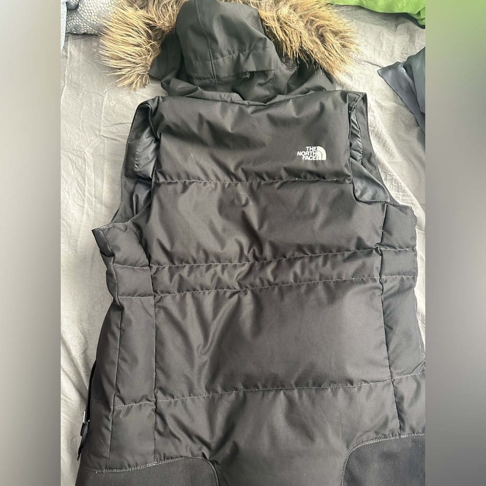 Northface Vest. Small. - image 3